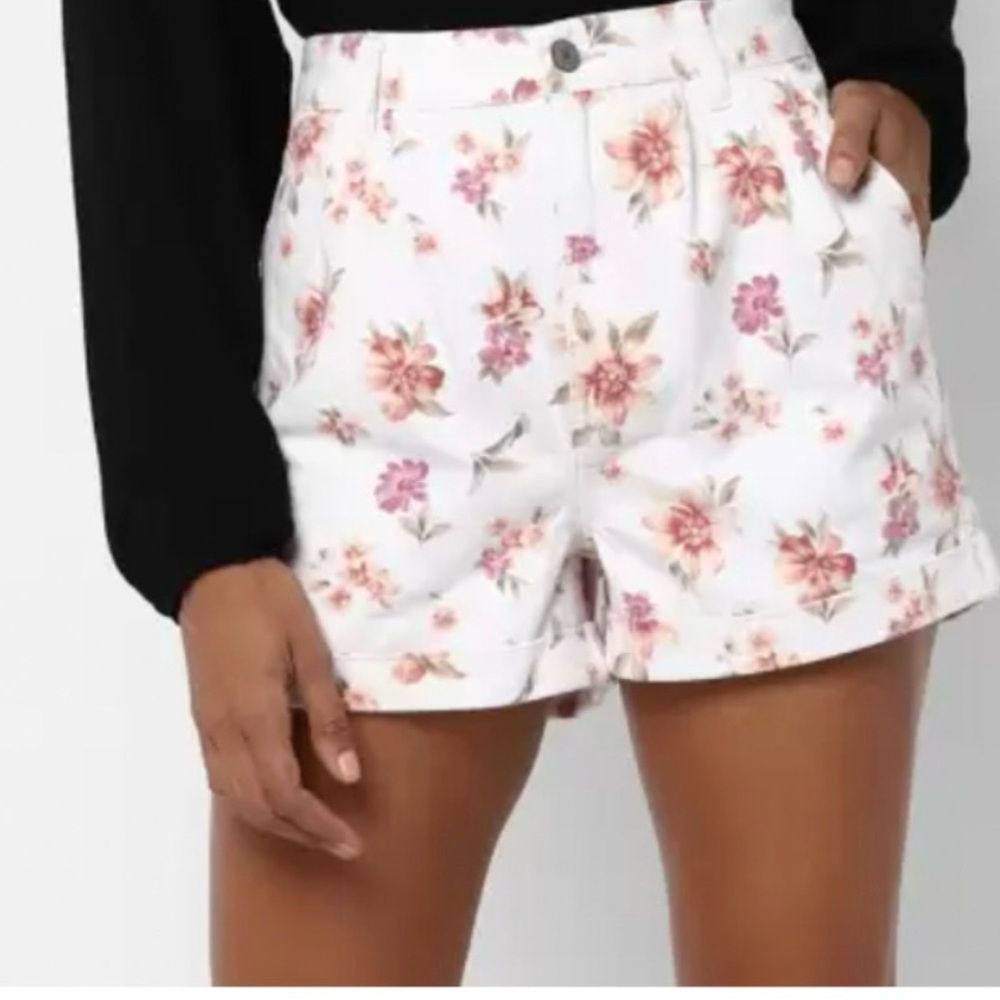 American Eagle Floral Shorts
